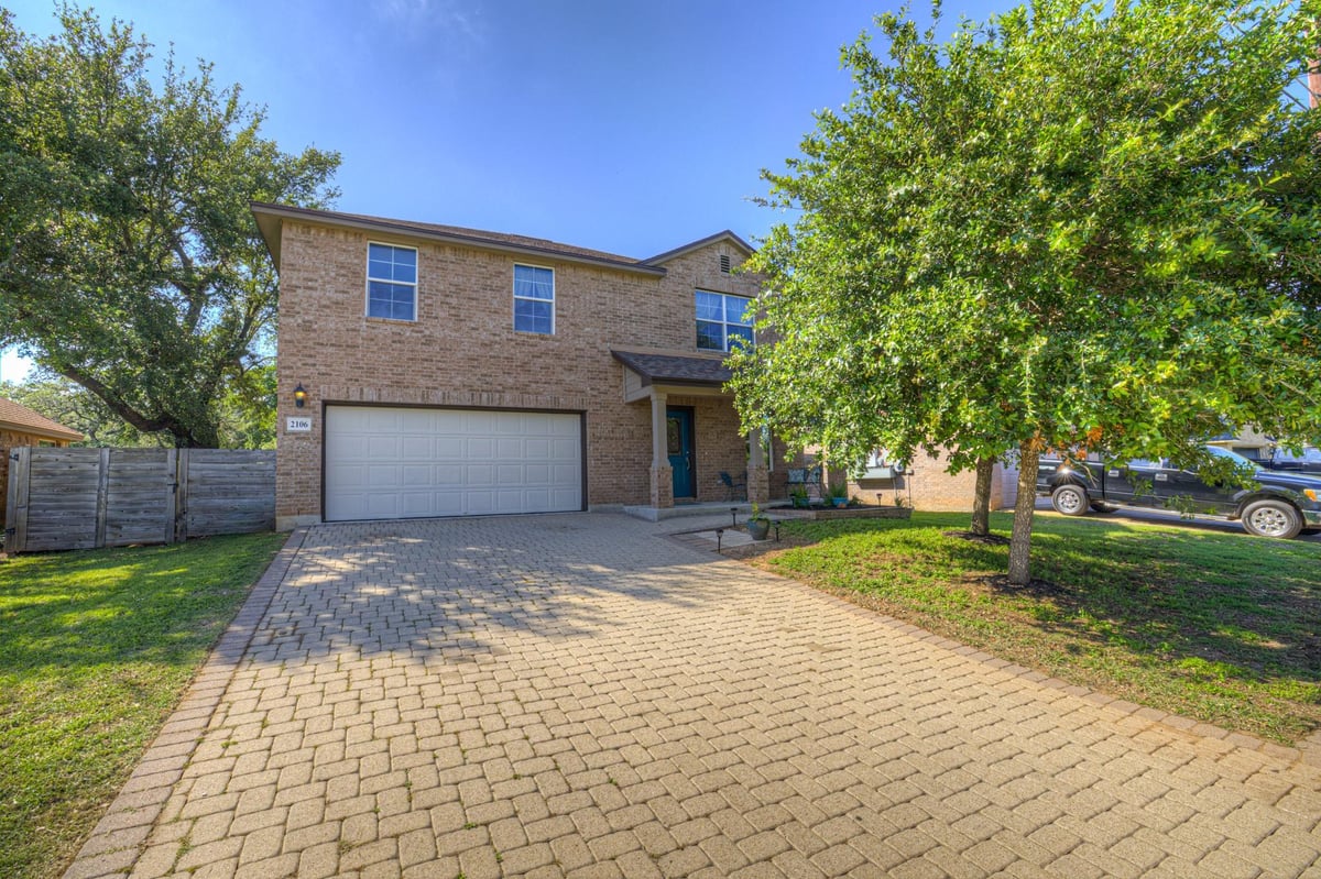 View 2106 Stonehaven Rd in Majestic Estates 2106 Stonehaven Rd - front exterior - Luxury home in Majestic Estates, San Marcos, TX