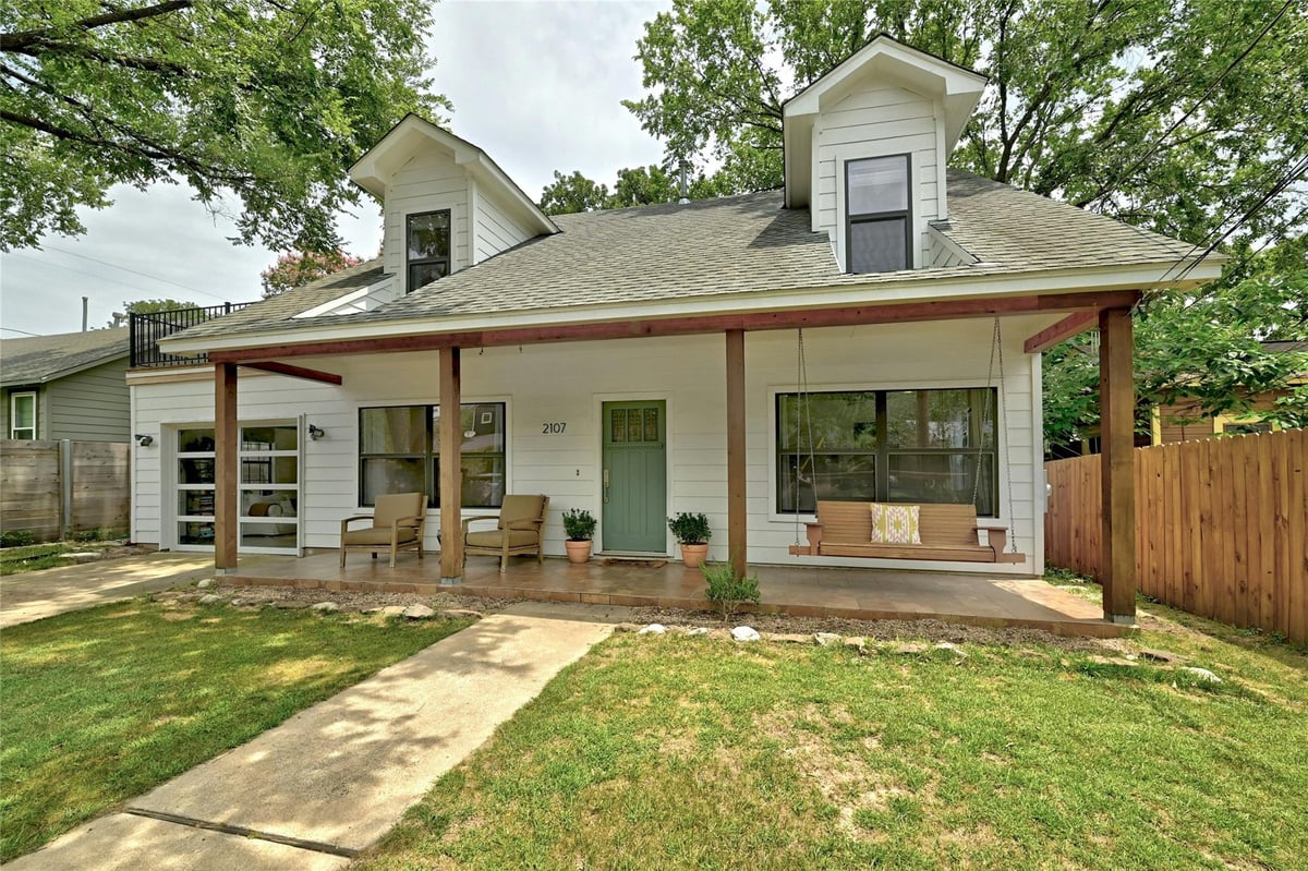 View 2107 E 13th St in Division B 2107 E 13th St - front exterior - Luxury home in Division B, Austin, TX
