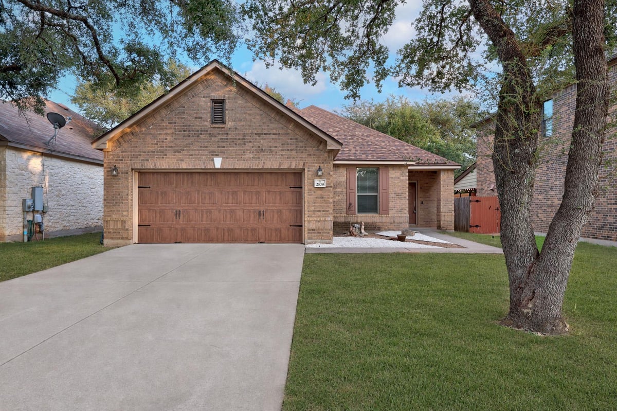 View 2108 Golden Arrow Ave in Silverado West Ph B Sec 05 2108 Golden Arrow Ave - property photo 1 - Luxury home in Silverado West Ph B Sec 05, Cedar Park, TX