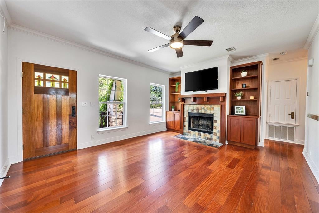 Primary bedroom at 2108 Indian Creek Rd - 3 bed 2 bath home