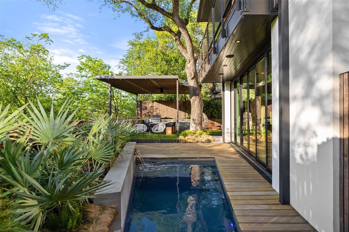 View 2108 Matthews DR in Laurel Heights 2108 Matthews DR - property photo 1 - Luxury home in Laurel Heights, Austin, TX
