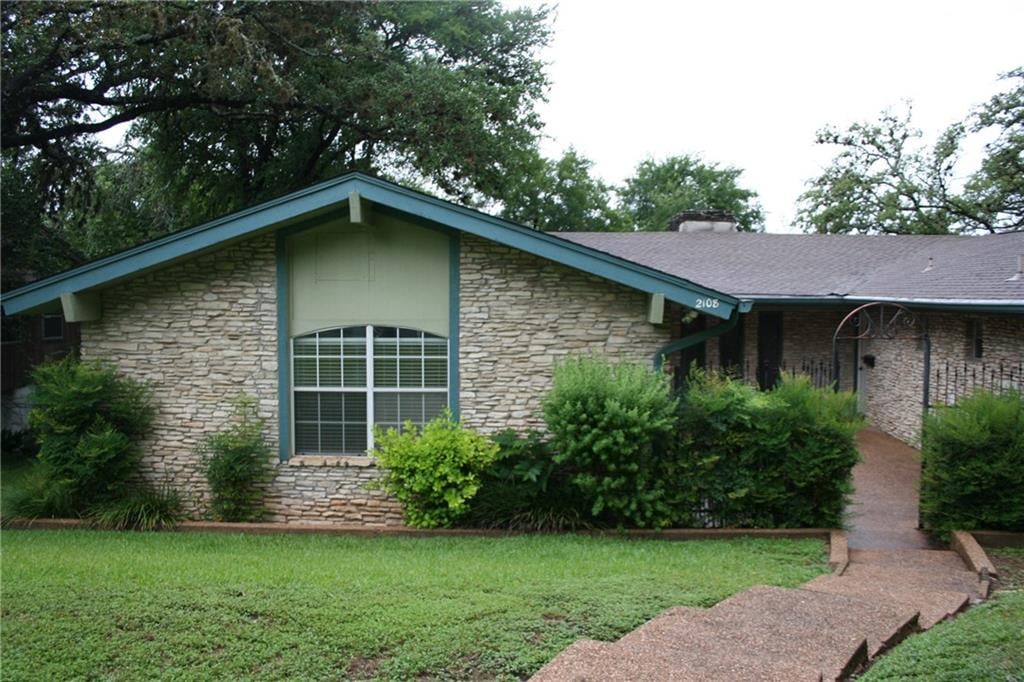 View 2108 Rabb RD in Fortune Estates Sec 03 2108 Rabb RD - property photo 1 - Luxury home in Fortune Estates Sec 03, Austin, TX