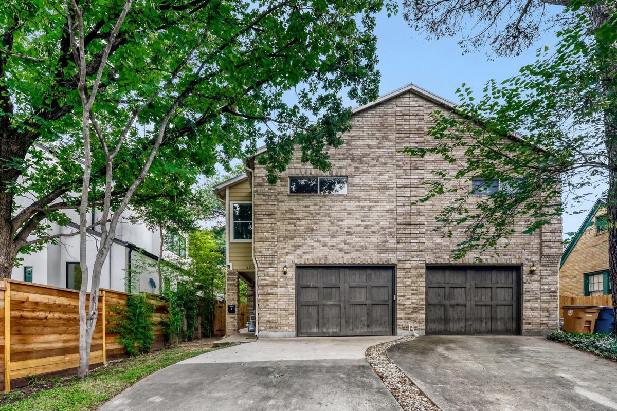 View 2109 Newfield LN Unit #A in Newfield Lane Condo 2109 2109 Newfield LN Unit #A - front exterior - Luxury home in Newfield Lane Condo 2109, Austin, TX