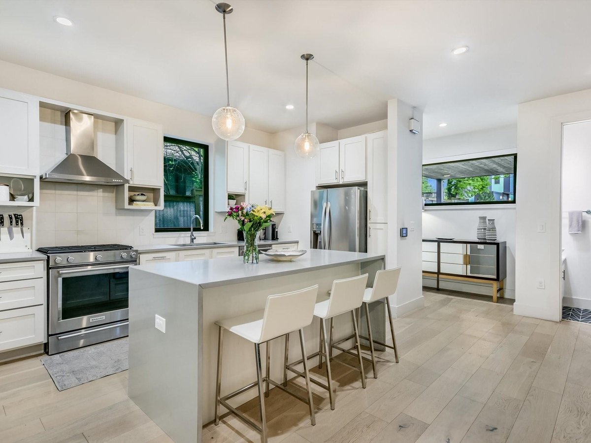 2109 Thornton RD Unit #B - property photo 1 - Luxury home in 2109 Thornton, Austin, TX