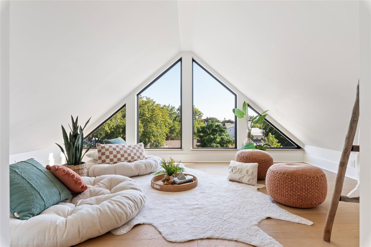 2109 Wordsworth Dr Unit #1 - front exterior - Luxury home in Porter Heights, Austin, TX