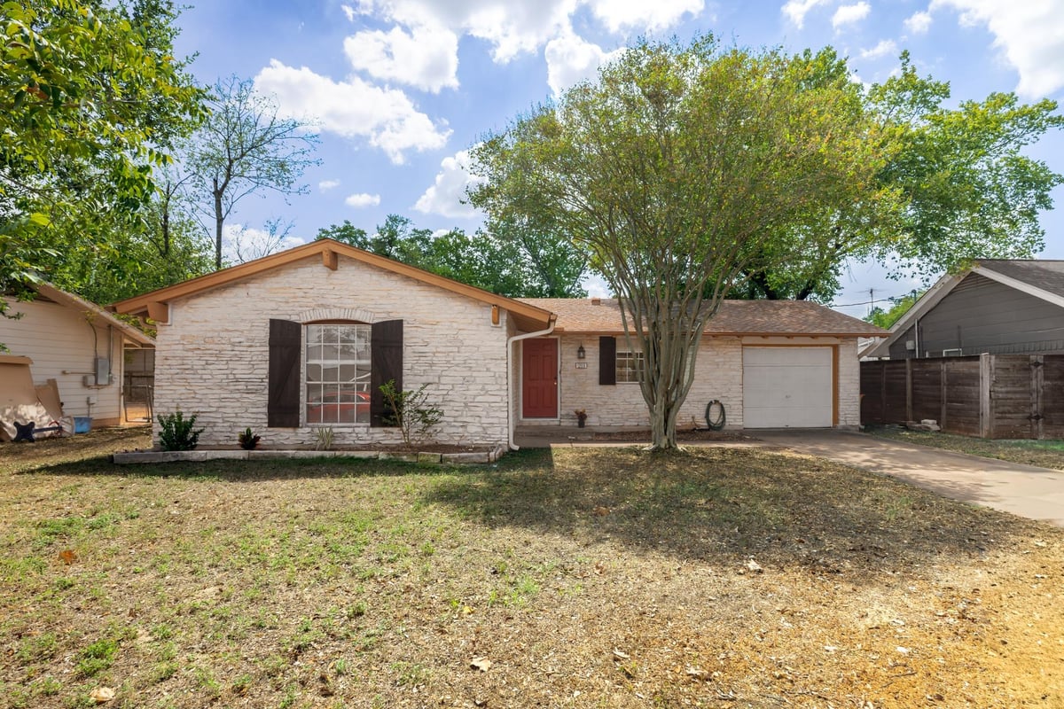 View 211 E Lisa DR in Austin 211 E Lisa DR, photo 1 of 30, Austin, Austin, TX