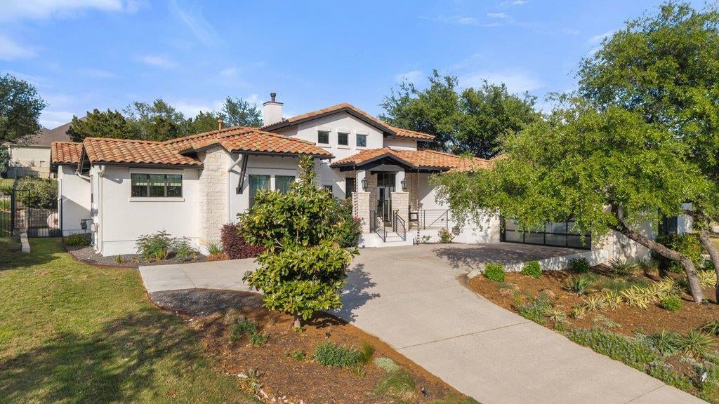 211 Ringtail Stream Dr - front exterior - Luxury home in Serene Hills Sub Ph 2W, Austin, TX