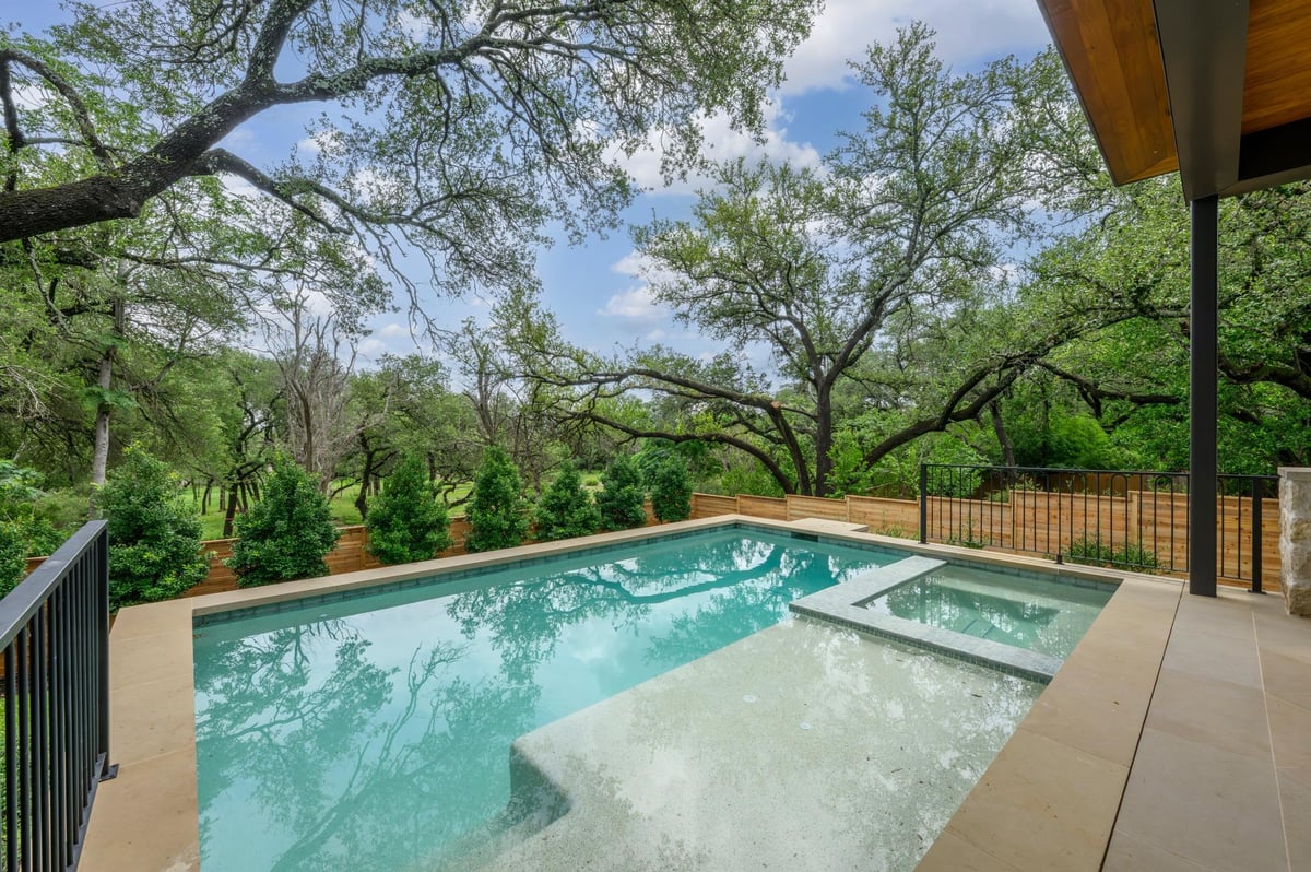 View 211 Westhaven DR in Westlake Park 211 Westhaven DR - front exterior - Luxury home in Westlake Park, West Lake Hills, TX
