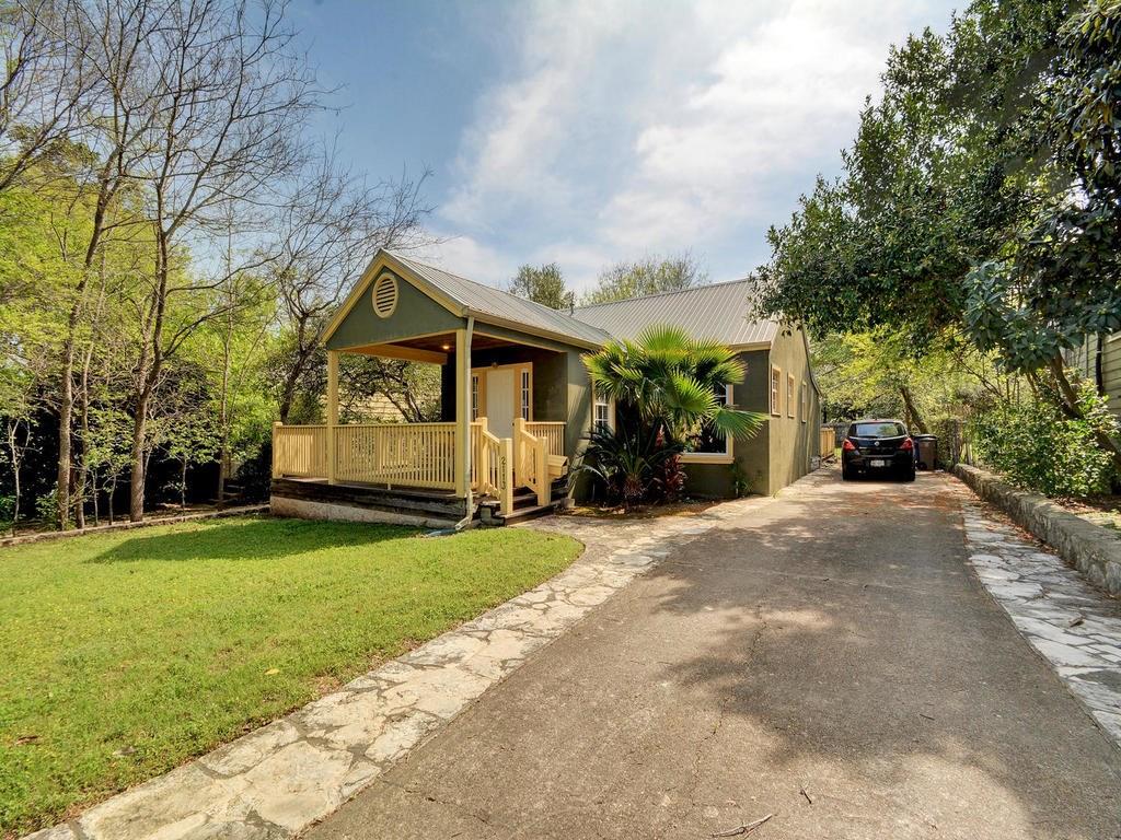 View 2113 KENWOOD Ave in Travis Heights 2113 KENWOOD Ave - front exterior - Luxury home in Travis Heights, Austin, TX
