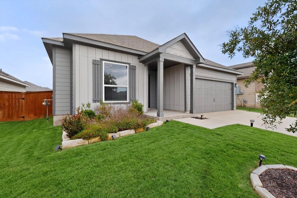 Living area at 212 Lt John Decker Dr - 3 bed 2 bath home