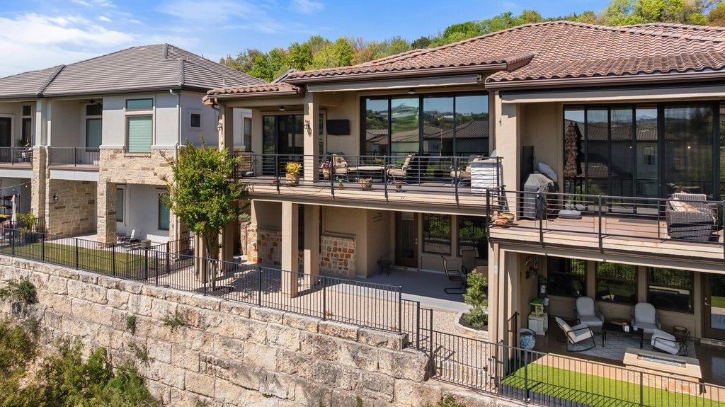 212 Marina View Way Unit #11A - front exterior - Luxury home in Lake Ridge on Rough Hollow, Lakeway, TX