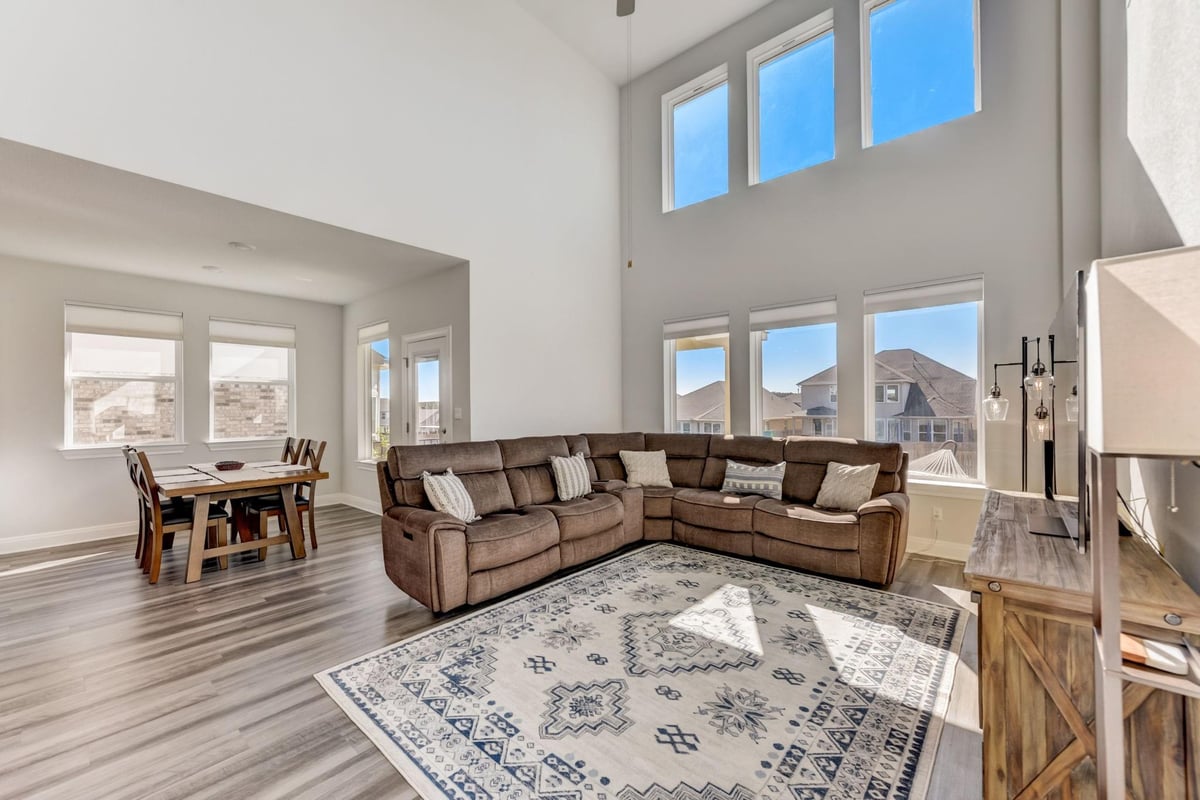 Living area at 2121 Prairie Oaks Dr - 4 bed 3 bath home