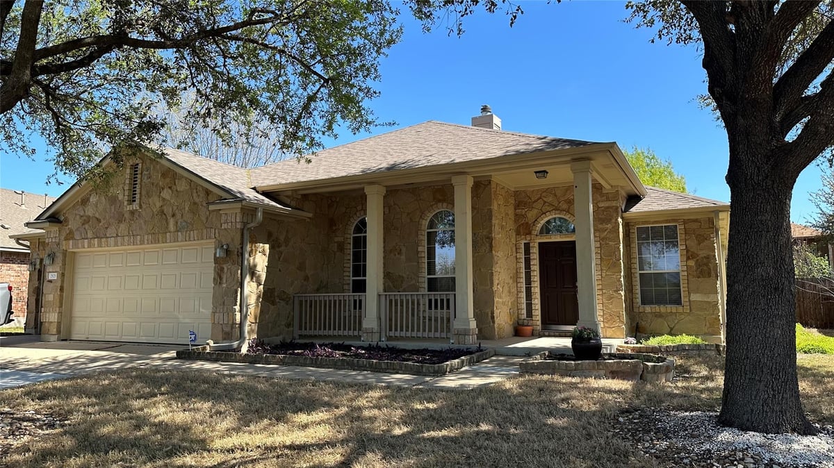Kitchen at 2121 Settlers Park Loop - 3 bed 2 bath home