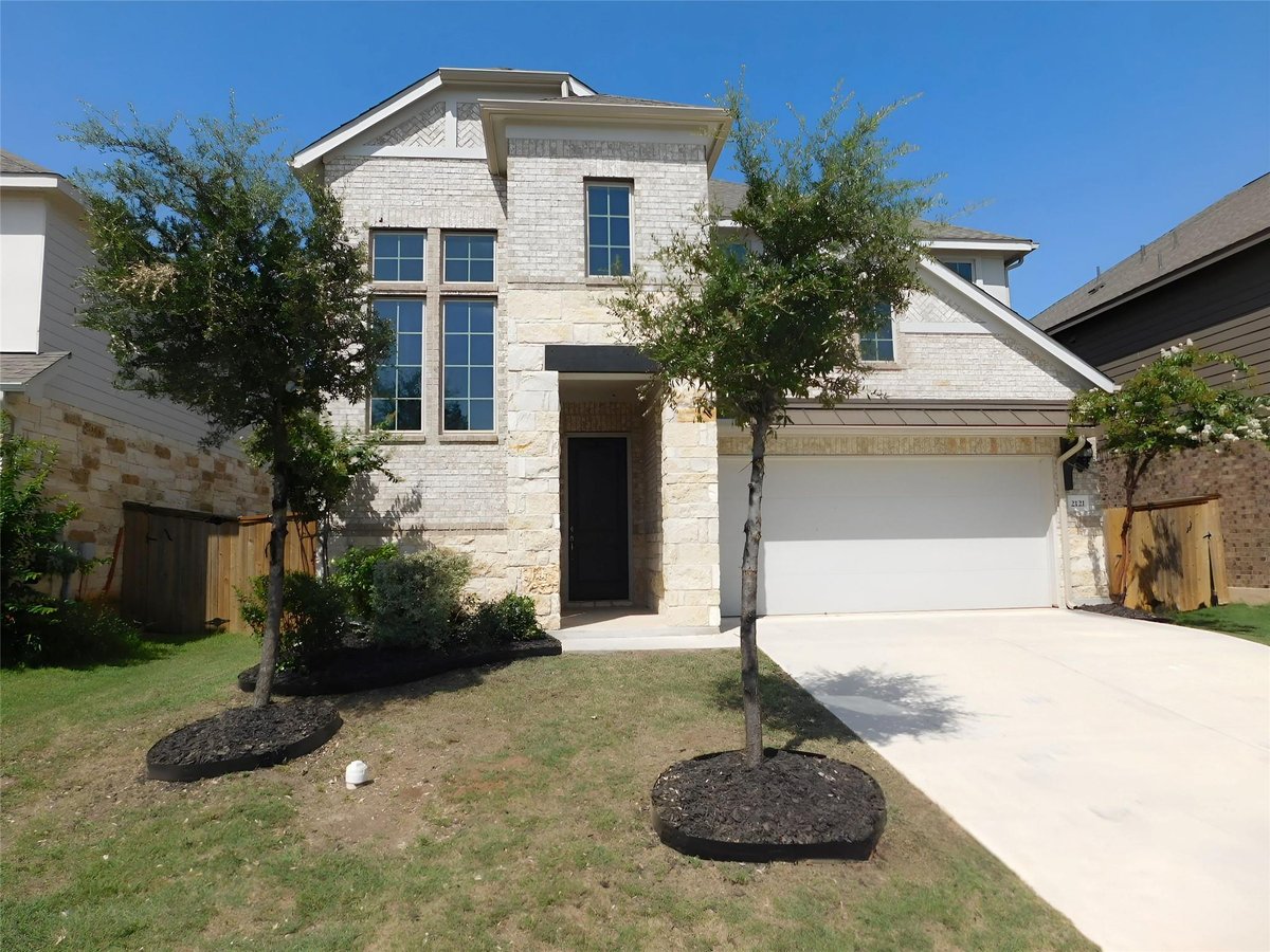 2121 Wooded Run Trl - property photo 1 - Luxury home in Oaks at San Gabriel, Georgetown, TX