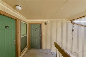 View 2124 Burton DR Unit #263 in Tollgate Condo Amd 2124 Burton DR Unit #263 - property photo 1 - Luxury home in Tollgate Condo Amd, Austin, TX