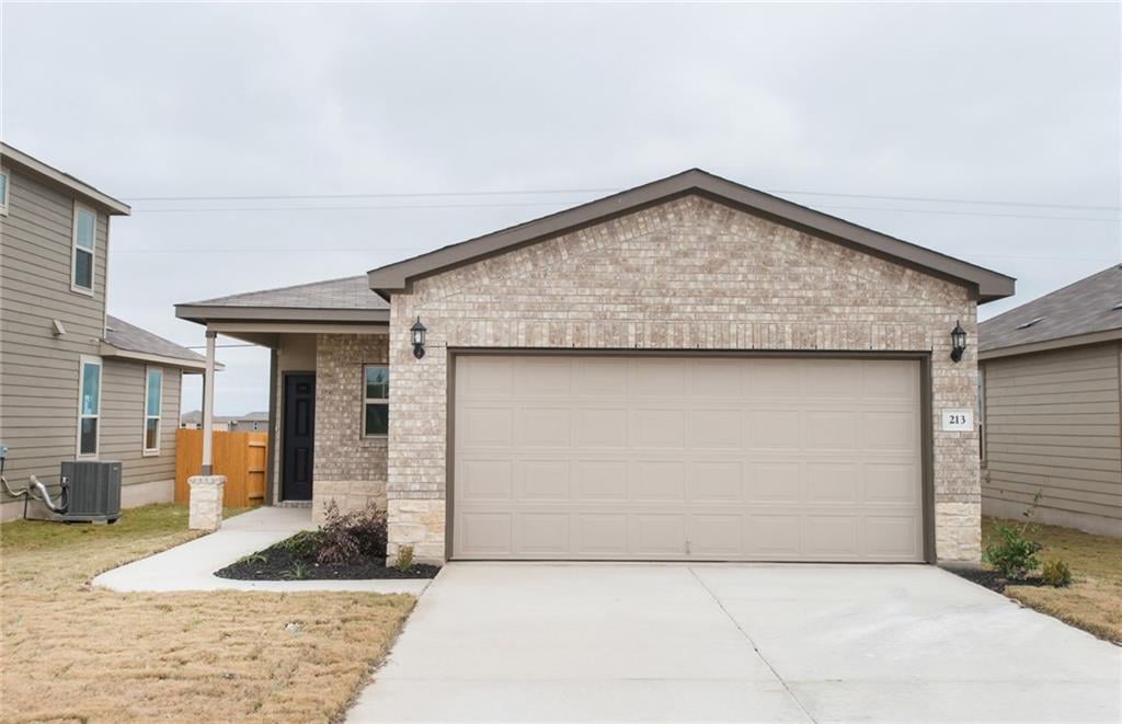 View 213 Ibis Falls LOOP 213 Ibis Falls LOOP - front exterior - Luxury home in Jarrell, TX