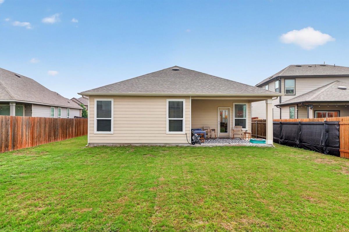 Kitchen at 213 Jarbridge Dr - 3 bed 2 bath home