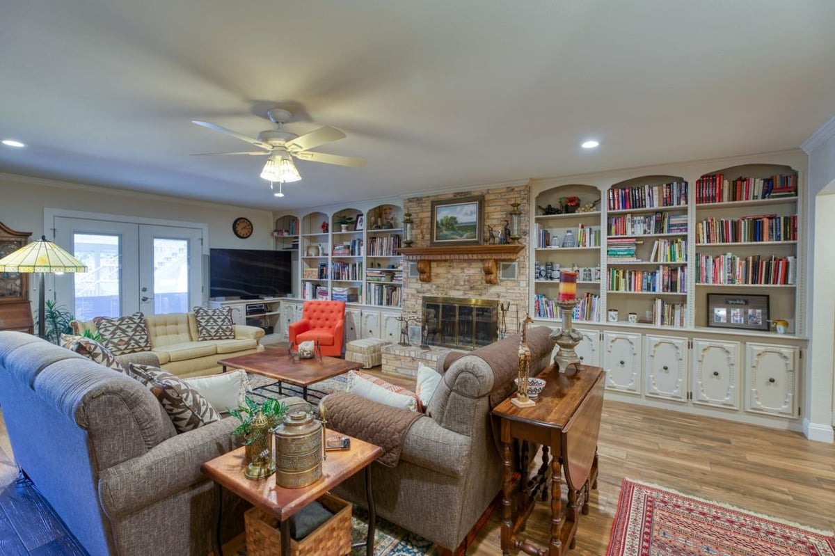 Primary bedroom at 213 Lakeview - 3 bed 2 bath home