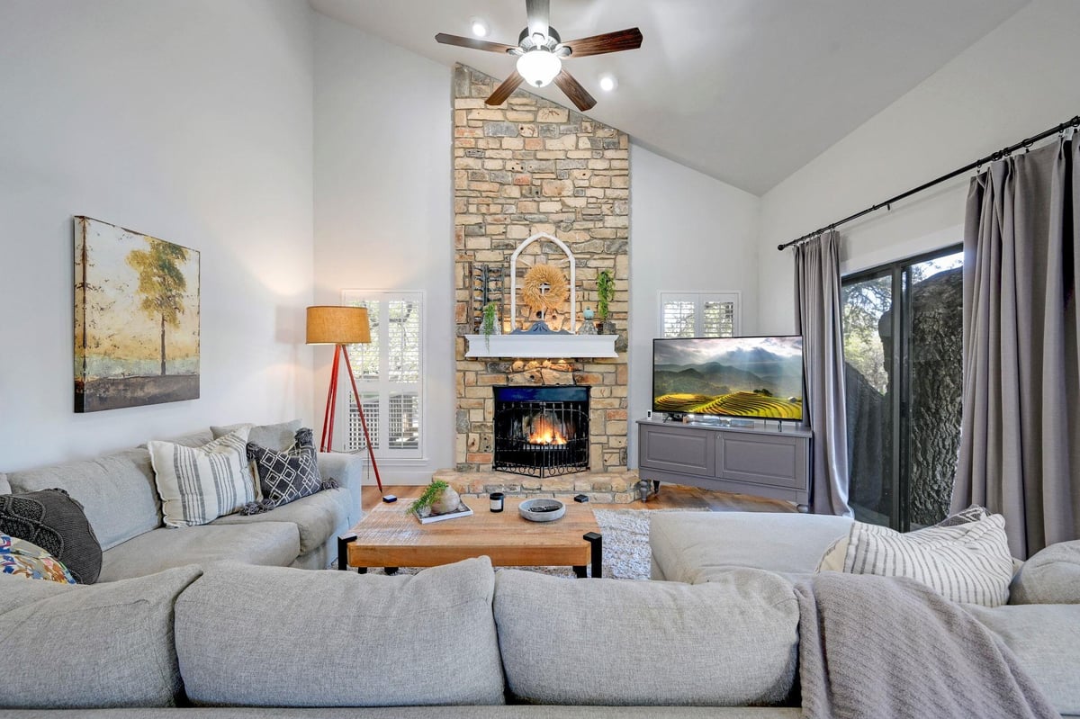 Primary bedroom at 213 Overlook Ct - 3 bed 2 bath home