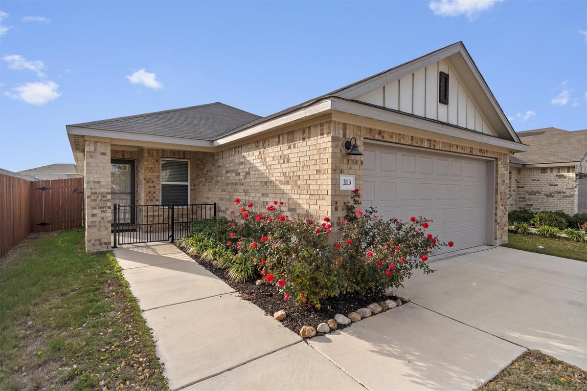 View 213 Wild Spur Ln in Butler Farms 213 Wild Spur Ln - front exterior - Luxury home in Butler Farms, Liberty Hill, TX