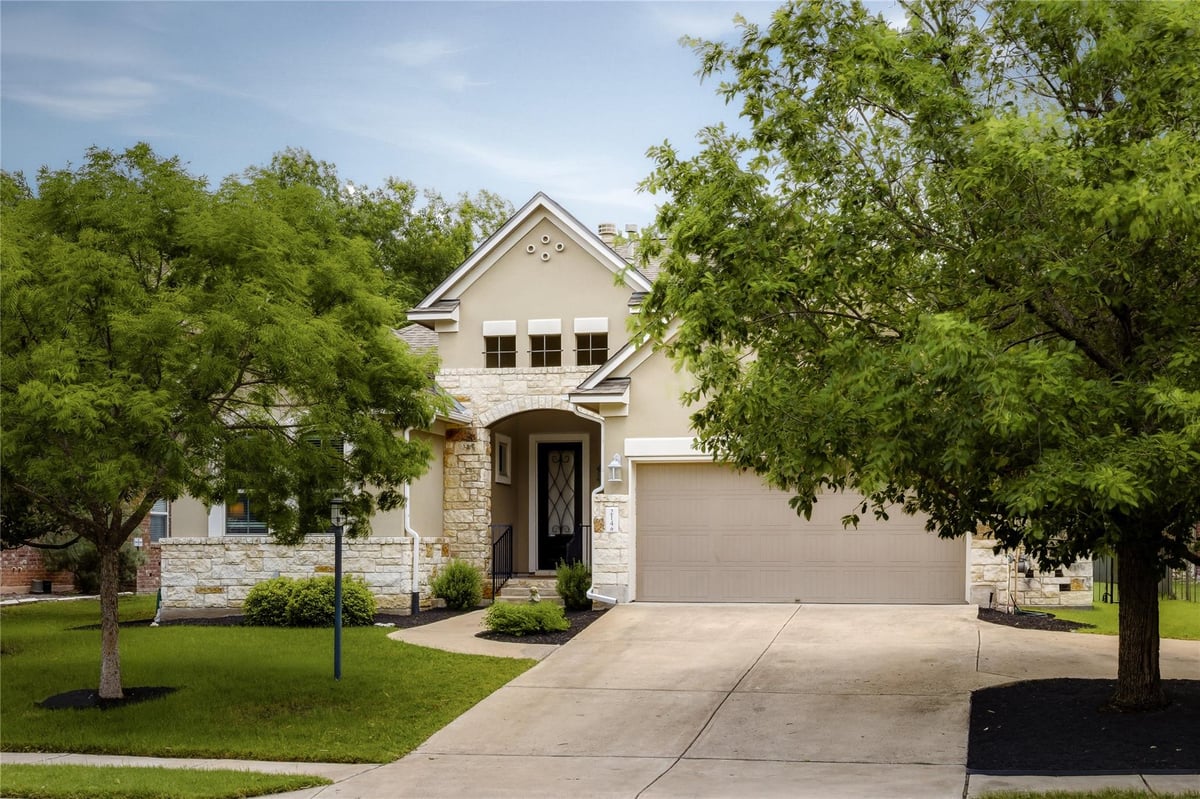 View 214 Bellagio DR in North Lakeway Village Sec 03 214 Bellagio DR - front exterior - Luxury home in North Lakeway Village Sec 03, Lakeway, TX