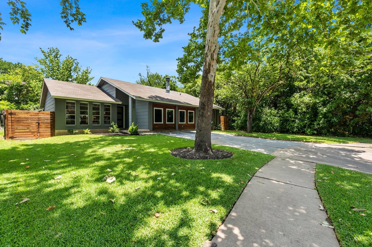 View 214 Loganberry Ct in Meadowcreek Sec 02 Ph 01 214 Loganberry Ct - front exterior - Luxury home in Meadowcreek Sec 02 Ph 01, Austin, TX