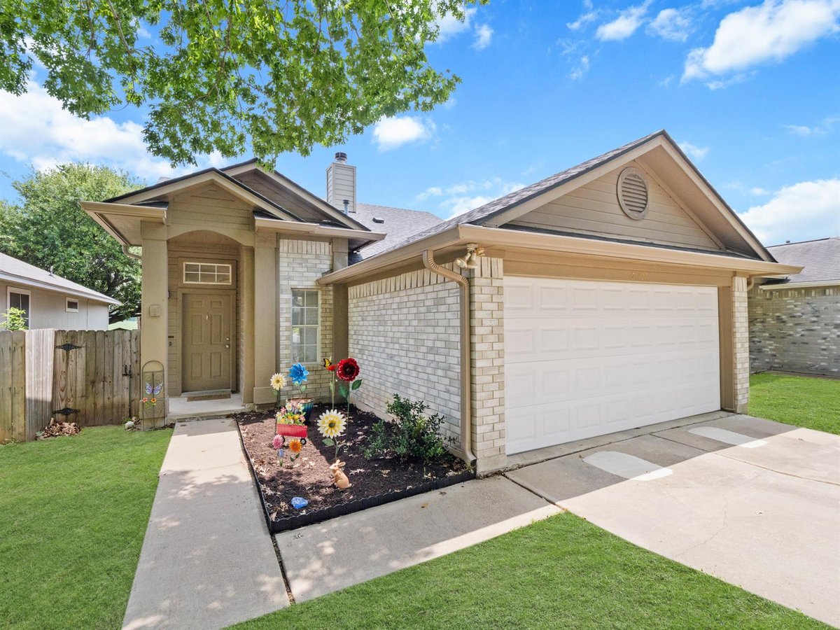 View 21401 Grand National Ave in Ridge At Steeds Crossing Sec 1 21401 Grand National Ave - front exterior - Luxury home in Ridge At Steeds Crossing Sec 1, Pflugerville, TX