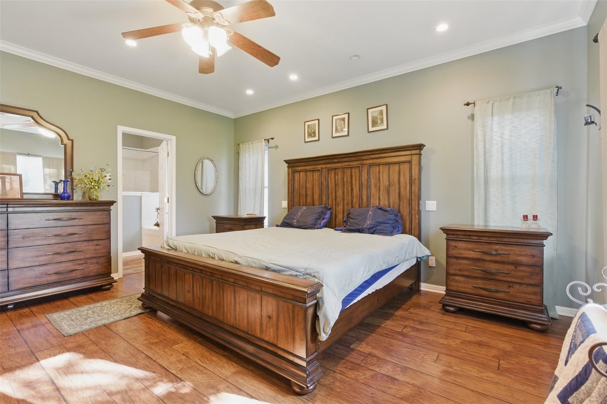 Primary bedroom at 21457 Lakefront Dr - 3 bed 2 bath home