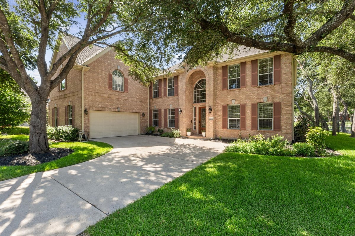 View 2147 Hilton Head Dr in Forest Creek Sec 14 2147 Hilton Head Dr - front exterior - Luxury home in Forest Creek Sec 14, Round Rock, TX