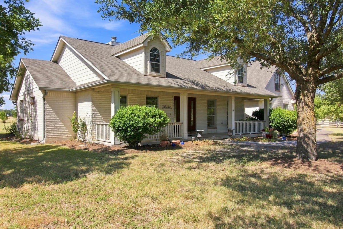 215 Courtnees WAY - property photo 1 - Luxury home in San Gabriel River Estates, Georgetown, TX