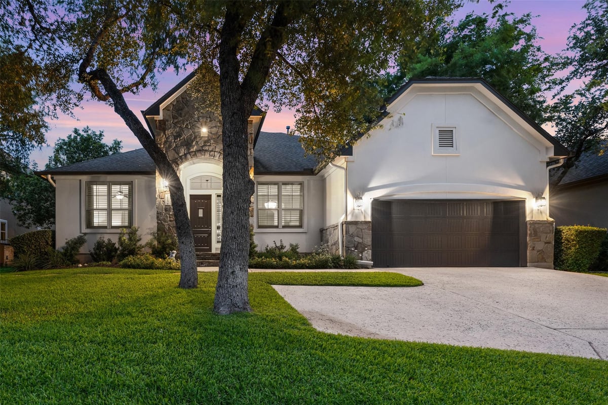 View 215 Lake Como DR in North Lakeway Village Sec 06 215 Lake Como DR - front exterior - Luxury home in North Lakeway Village Sec 06, Lakeway, TX