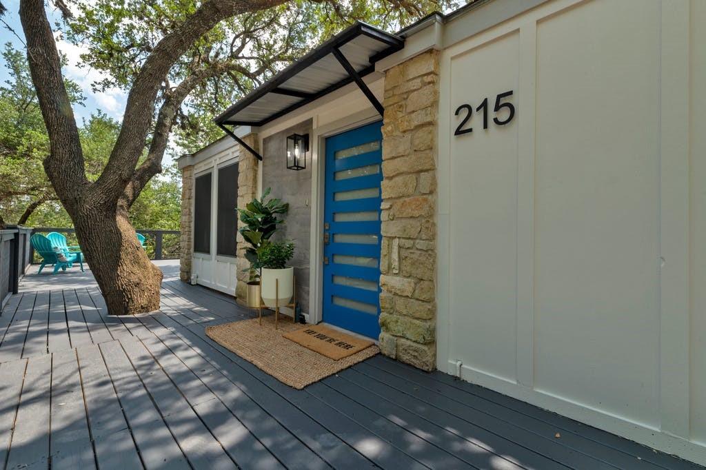View 215 N Commons Ford RD in Bruton Spgs 215 N Commons Ford RD - front exterior - Luxury home in Bruton Spgs, Austin, TX