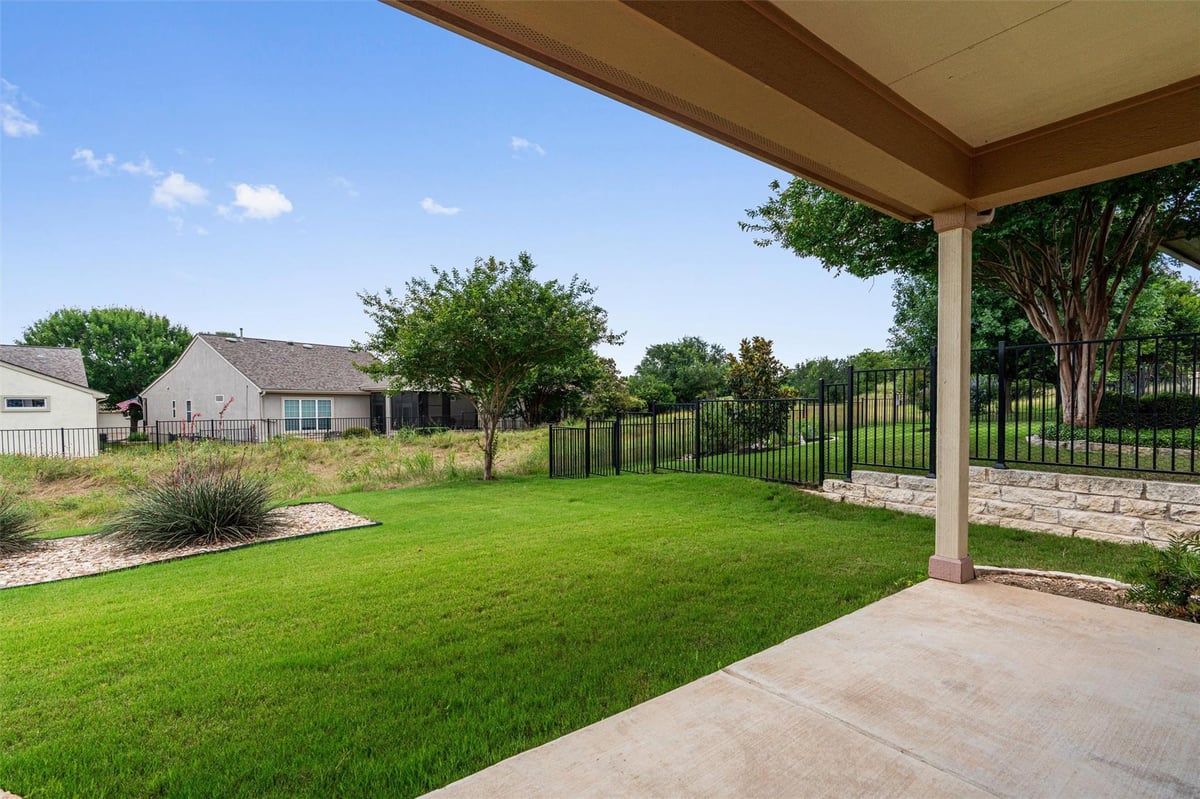 215 Salt Creek LN - front exterior - Luxury home in Sun City Georgetown Neighborhood 40 Pud, Georgetown, TX