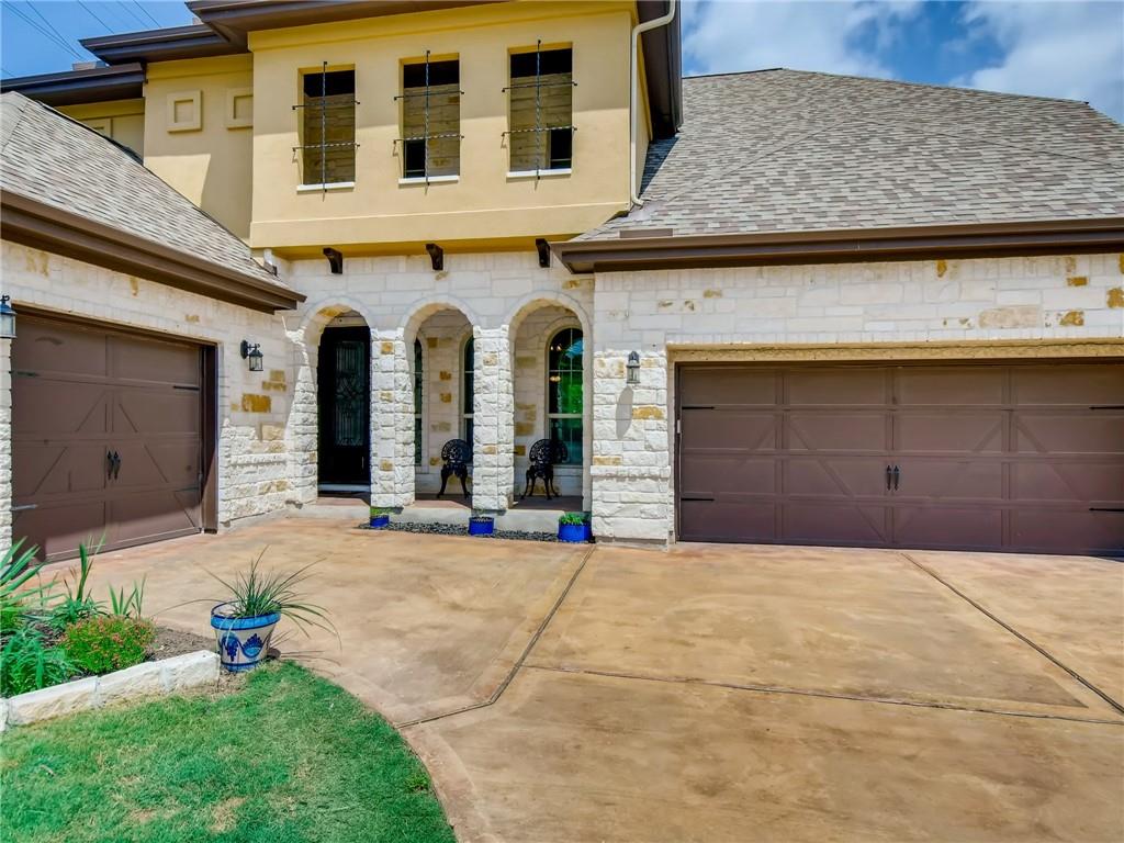 Kitchen at 215 Woodlands Ct - 4 bed 3 bath home