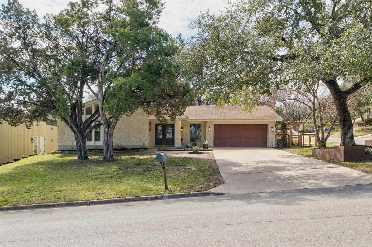 View 2151 Barton Hills DR in Barton Hills West Sec 01 2151 Barton Hills DR - property photo 1 - Luxury home in Barton Hills West Sec 01, Austin, TX