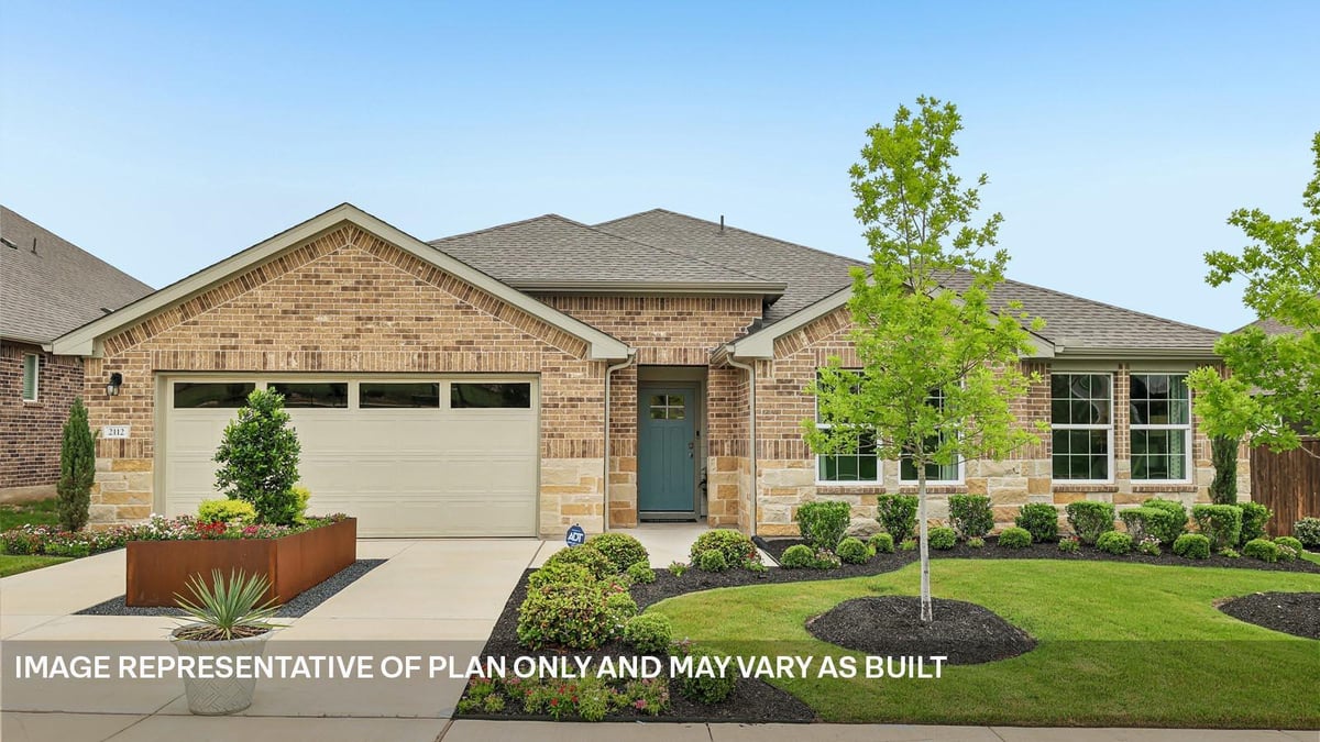 216 Rivers Edge DR - front exterior - Luxury home in Riverview, Georgetown, TX