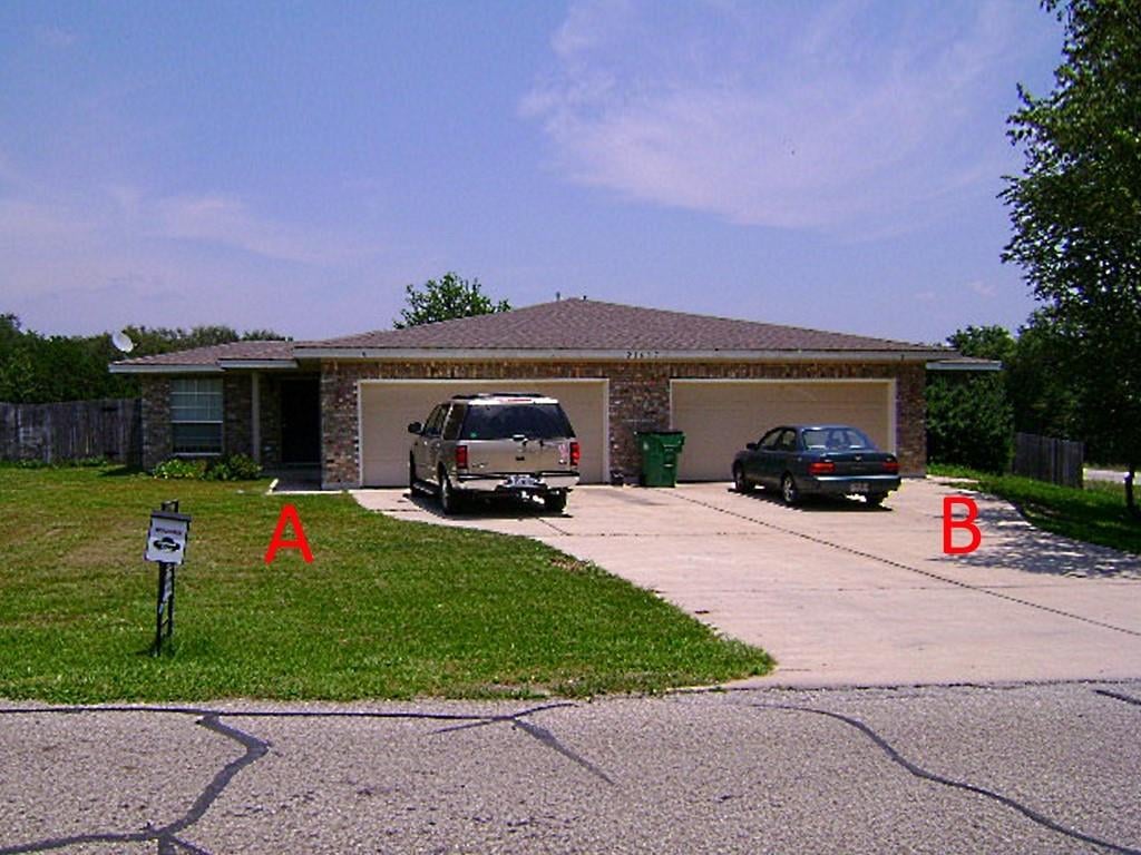 21637 Boggy Ford RD - front exterior - Luxury home in Highland Lake Estates Sec 26 A, Lago Vista, TX