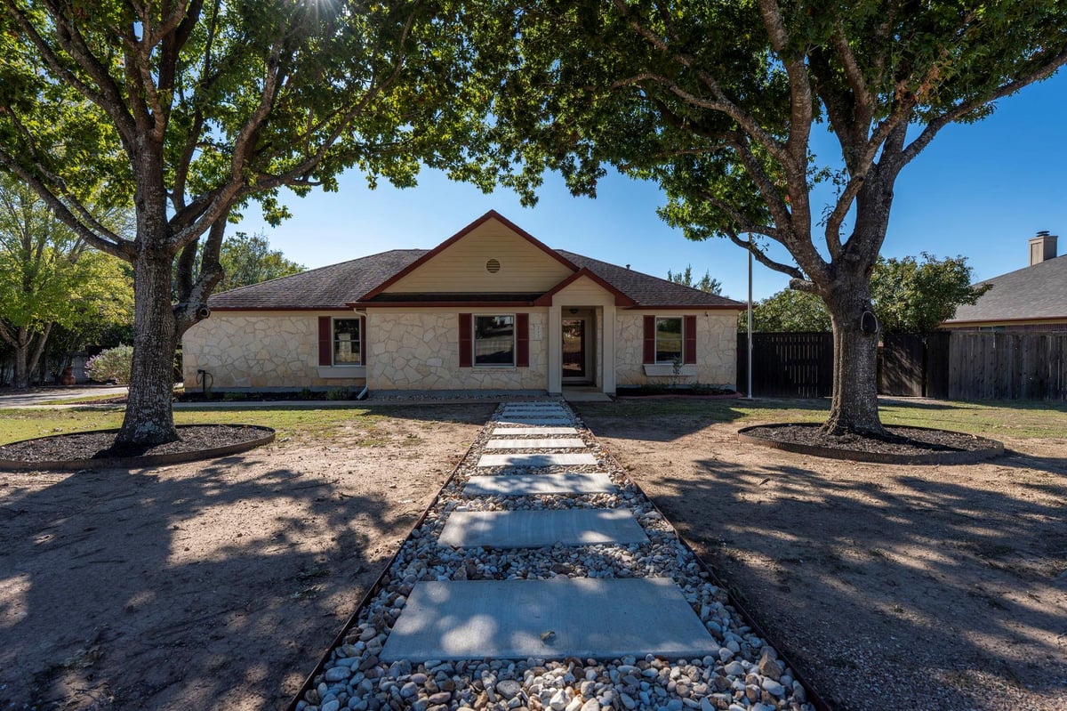 View 217 Millington Ln in Huntington Estates 217 Millington Ln - property photo 1 - Luxury home in Huntington Estates, Buda, TX