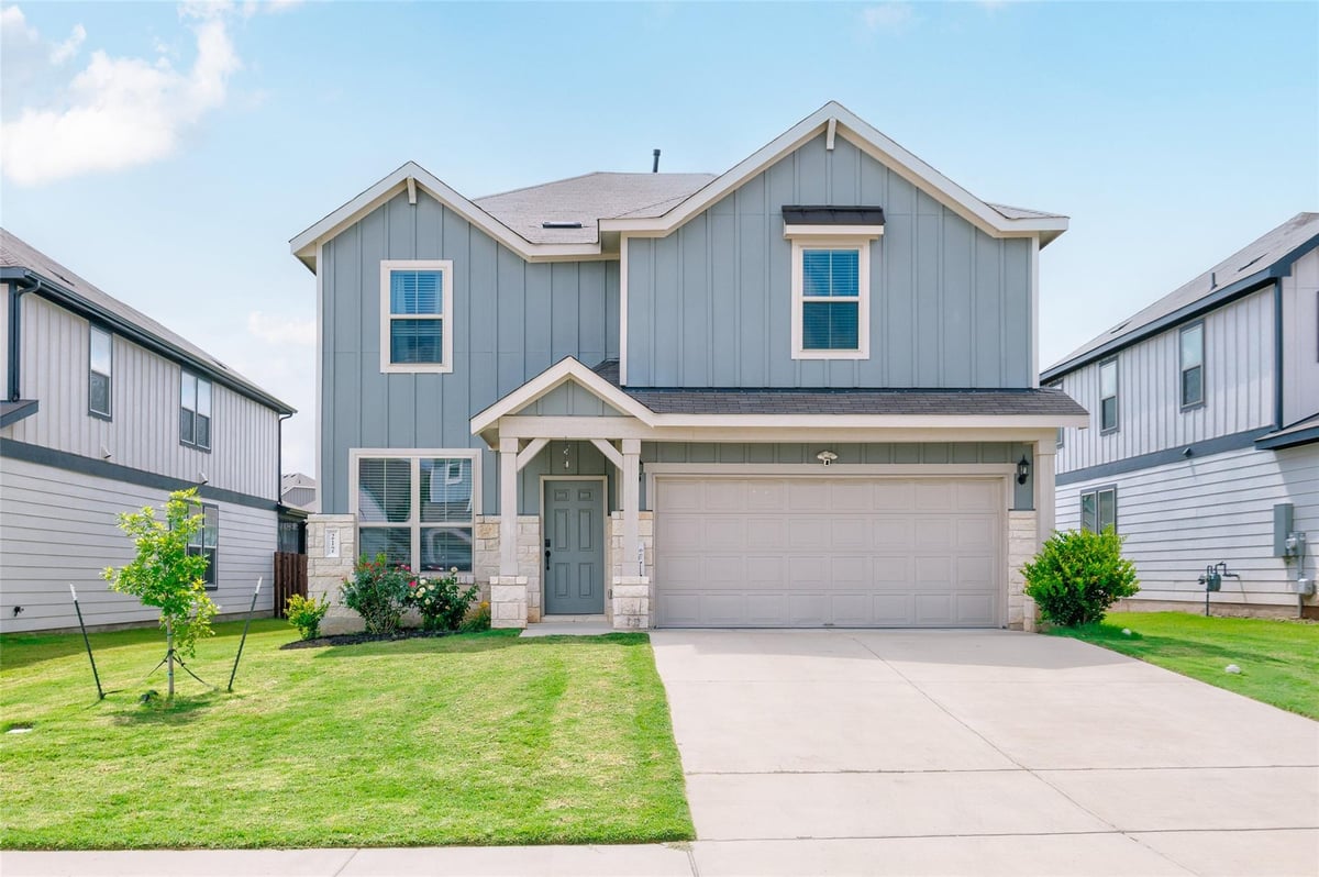217 Sand Lily LN - front exterior - Luxury home in Hidden Oak, Georgetown, TX