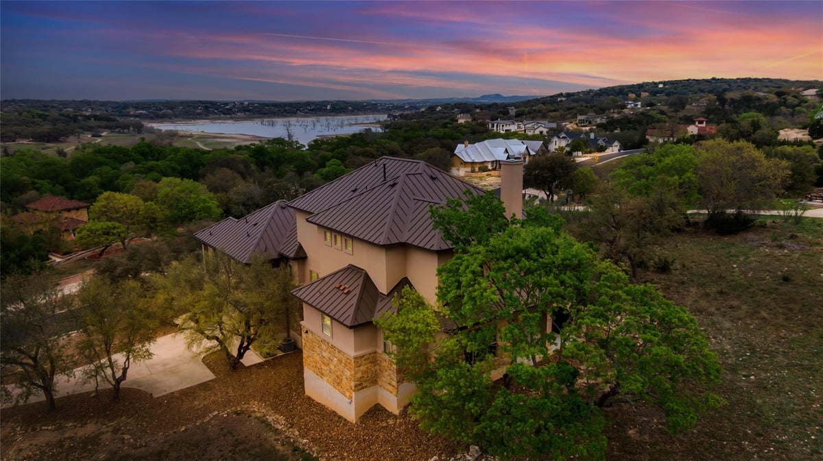 2171 Sierra Madre - front exterior - Luxury home in LAS BRISAS AT ENSENADA SHORES, Canyon Lake, TX