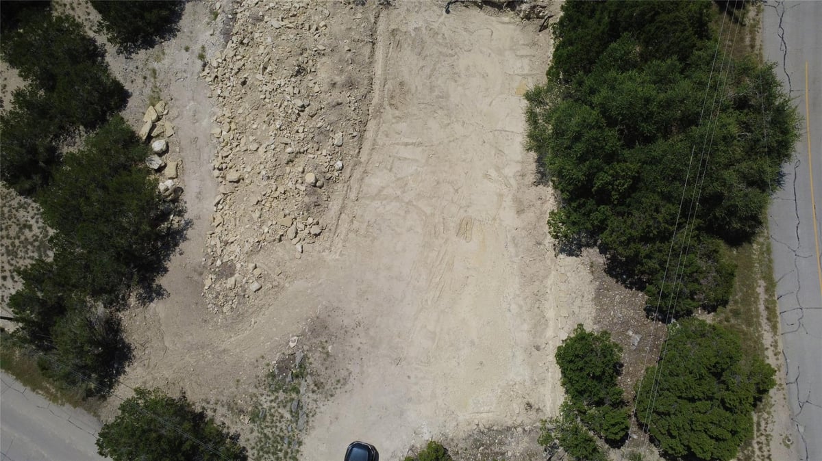 21900 Morar DR - front exterior - Luxury lot in Briarcliff Inc Sec 08, Spicewood, TX