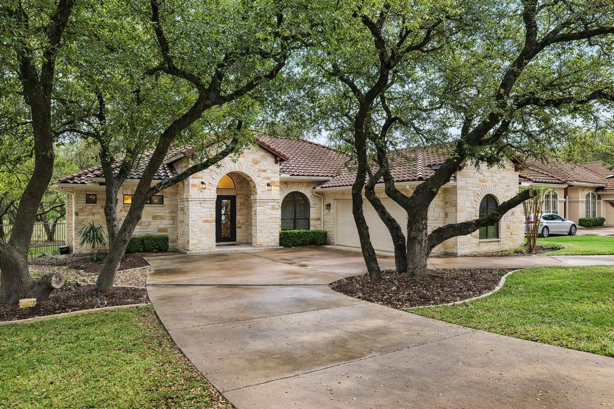 View 22 Cottondale Rd in Hills Lakeway Ph 08 22 Cottondale Rd - property photo 1 - Luxury home in Hills Lakeway Ph 08, The Hills, TX