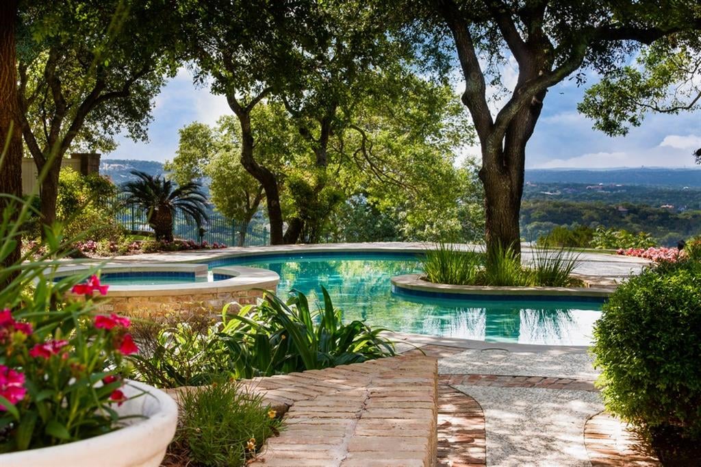 View 22 COUSTEAU Ln in Rob Roy 22 COUSTEAU Ln - property photo 1 - Luxury home in Rob Roy, Austin, TX