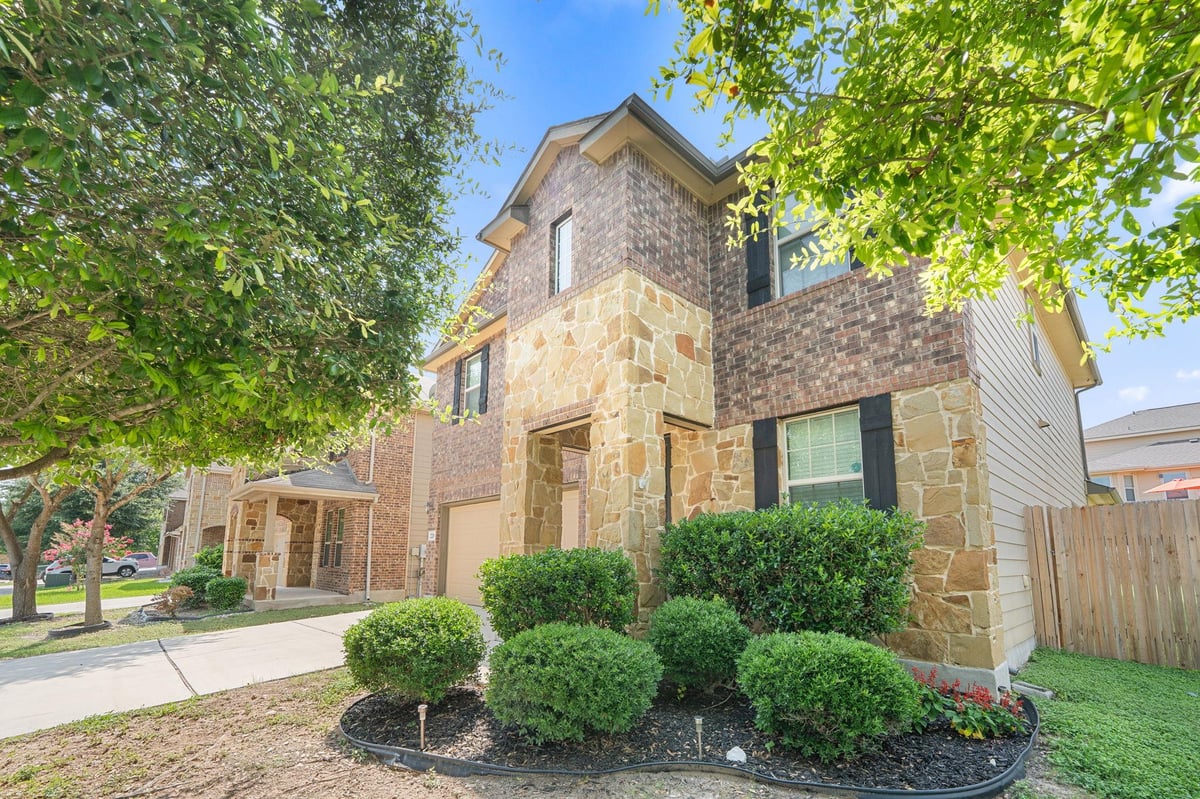 View 220 Golden Vista ST in CIBOLO VISTA 220 Golden Vista ST - front exterior - Luxury home in CIBOLO VISTA, Cibolo, TX
