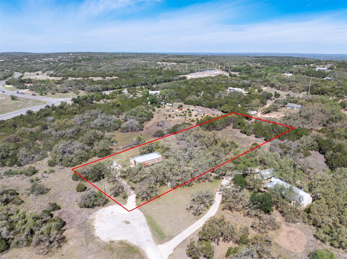 Primary bedroom at 230 Meadowview Dr - Saddleridge Sec 1, Wimberley, TX
