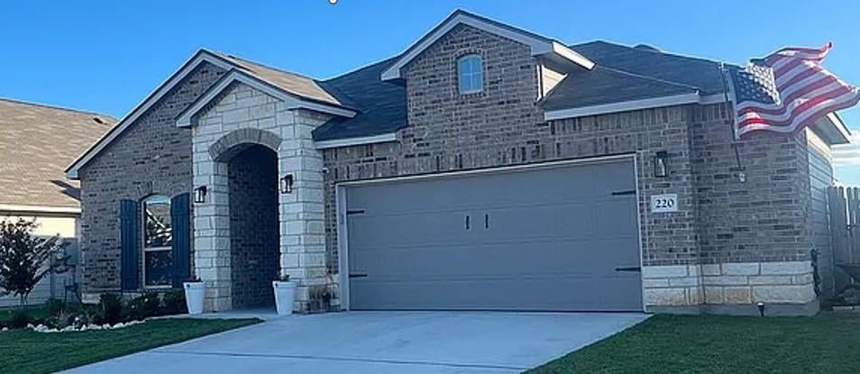 220 Stag WAY - property photo 1 - Luxury home in Venado Xing Sub Un 1, Cibolo, TX