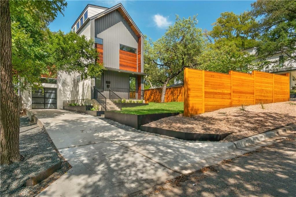 View 2200 La Casa Dr in Rabb Inwood Hills 2200 La Casa Dr - front exterior - Luxury home in Rabb Inwood Hills, Austin, TX