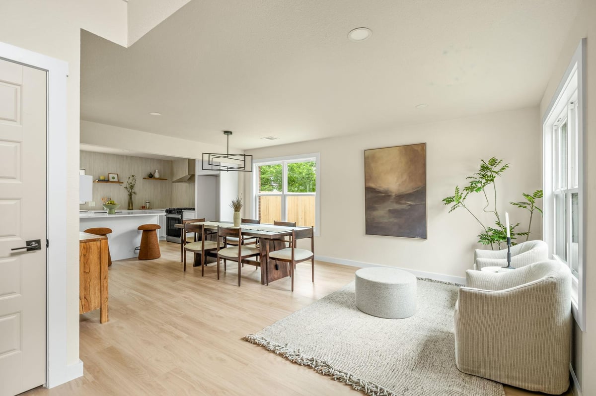 Living area at 2201 DRUE Ln - 3 bed 2 bath home