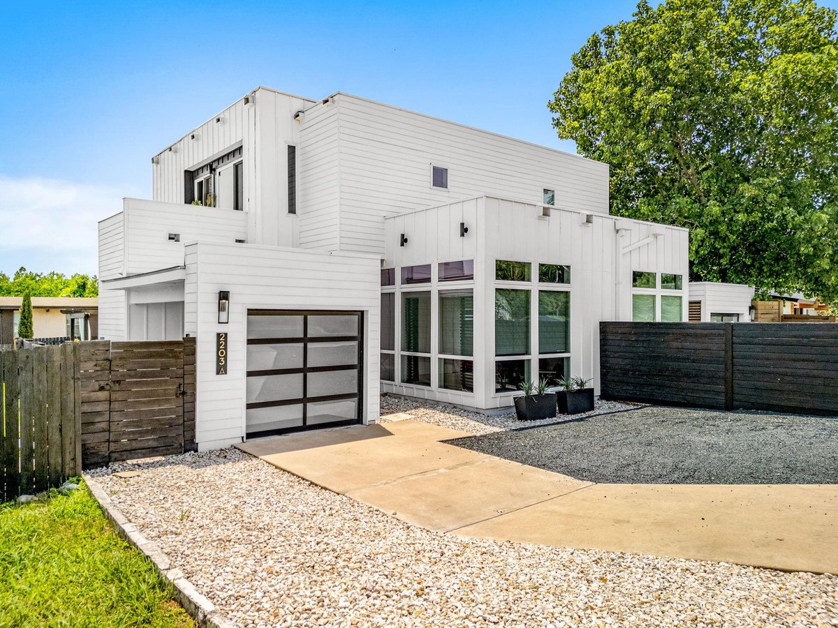 View 2203 E 51st ST Unit #A in Manor Hills Sec 08 2203 E 51st ST Unit #A - property photo 1 - Luxury home in Manor Hills Sec 08, Austin, TX