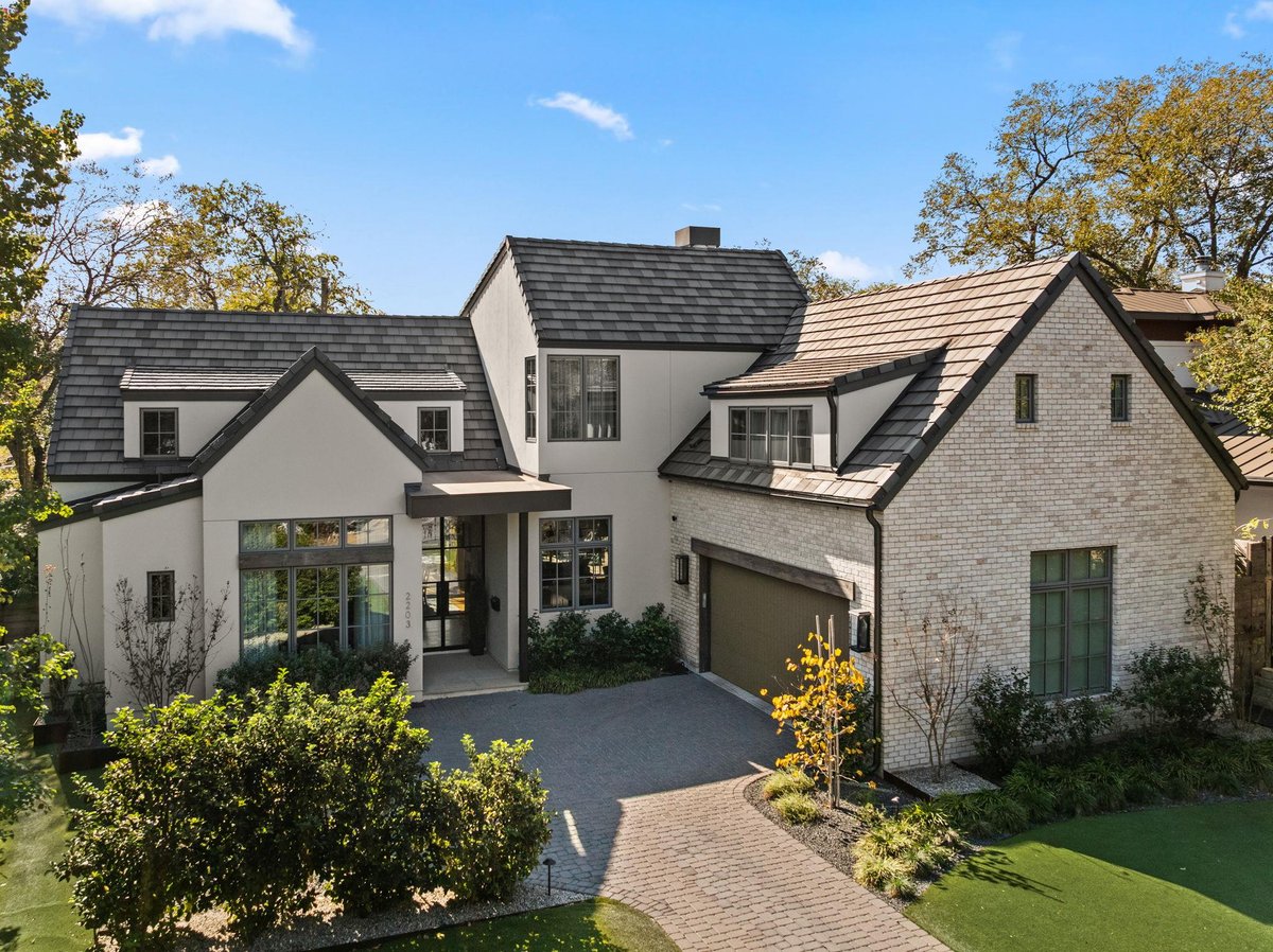 2203 Greenlee Dr - front exterior - Luxury home in Tarrytown Oaks, Austin, TX